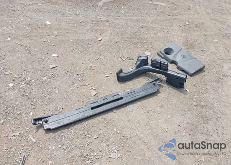 2010 Toyota Corolla S z USA, uszkodzony, nr VIN 2T1BU4EE0AC256624